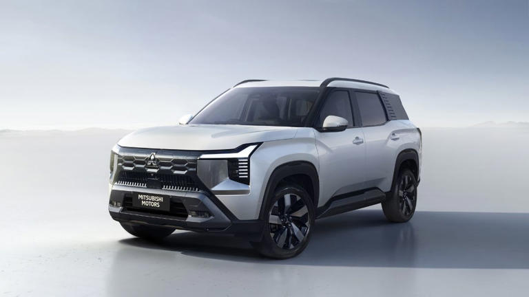 Mitsubishi Destinator